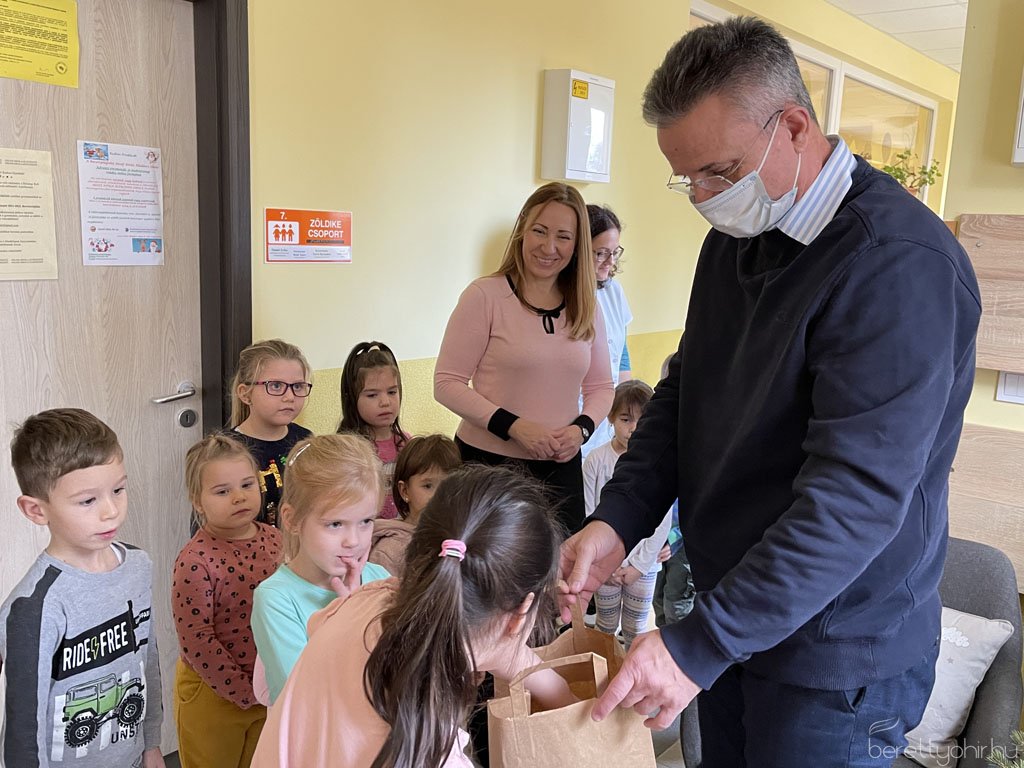 Tama angyalkák érkeztek a Vass Jenő oviba 05